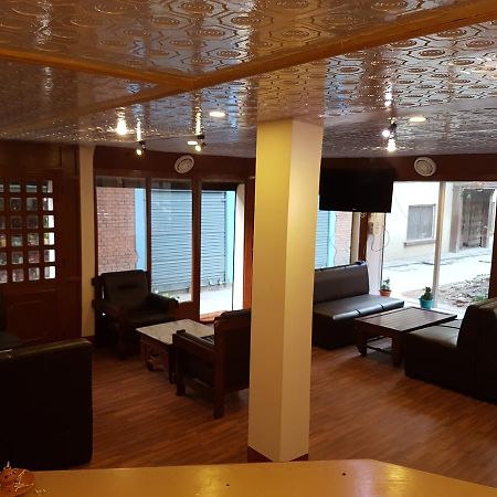 Hotel Triratna Катманду Екстер'єр фото