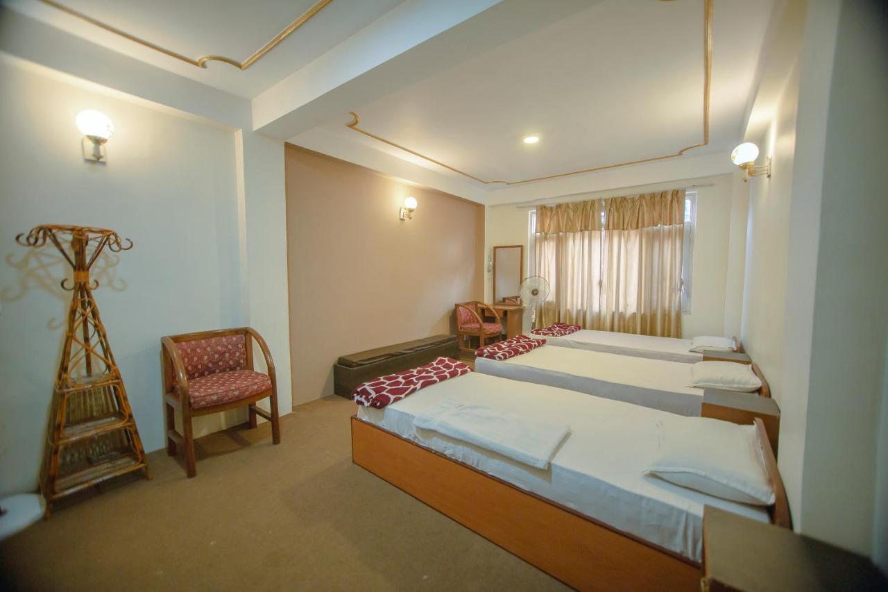Hotel Triratna Катманду Екстер'єр фото
