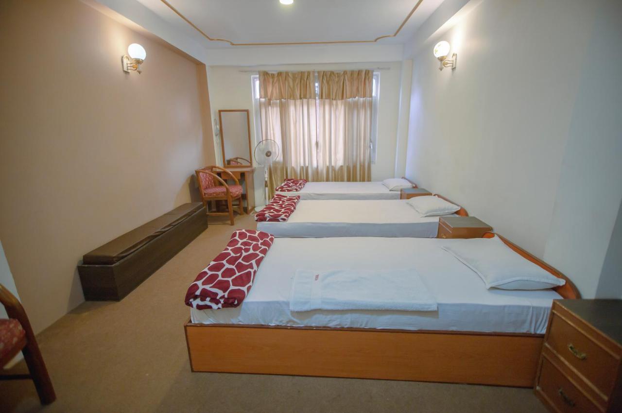 Hotel Triratna Катманду Екстер'єр фото