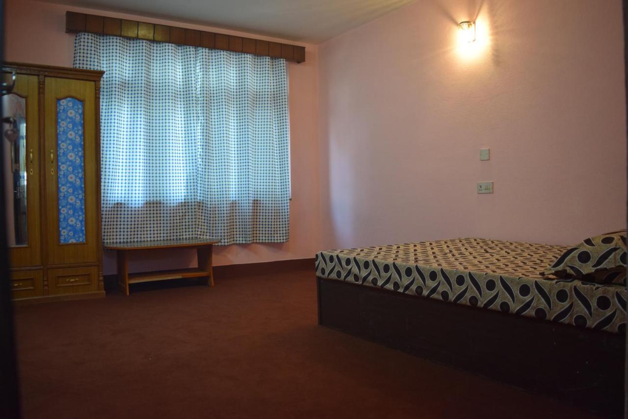 Hotel Triratna Катманду Екстер'єр фото